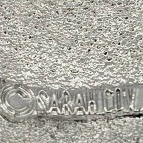 Sarah Coventry Silver Tone Strawberry Ice Brooch Pin Signed Sarah Cove VTG 1968 - Picture 3 of 4